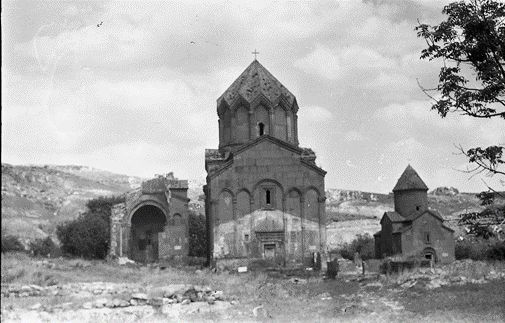 Рис. 2. Развалины монастыря Мармашен
