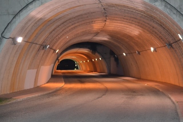 Рис. 10. Самый высокий в мире горный автомобильный тоннель по трассе Лхаса – Ньингчи [6]
