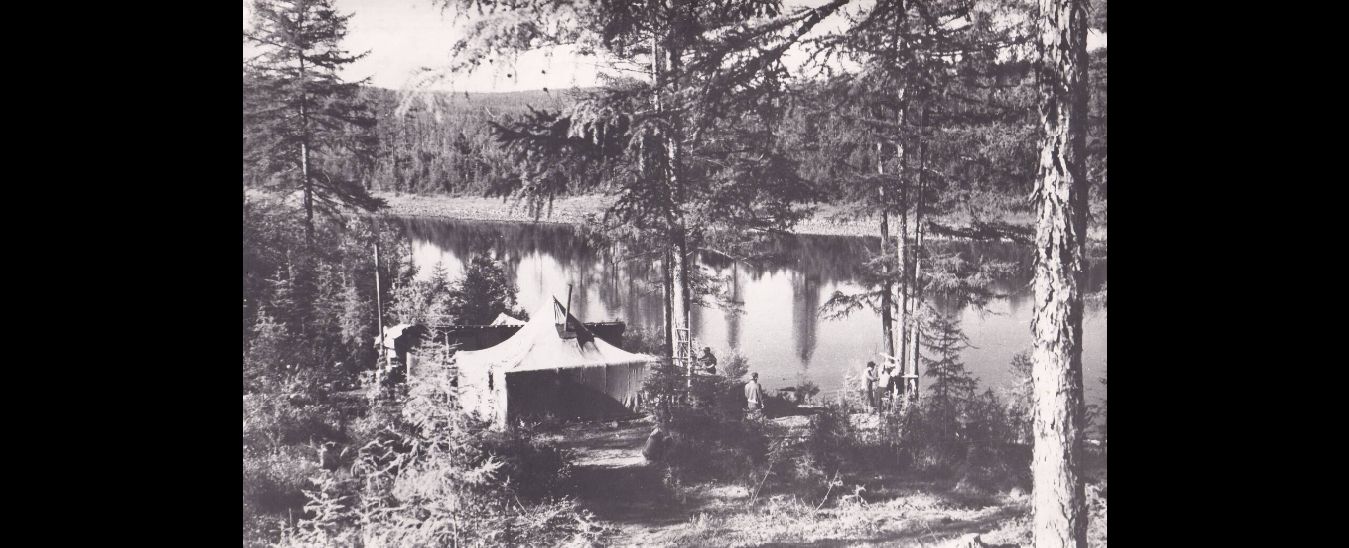 Лагерь изыскателей на реке Чульман