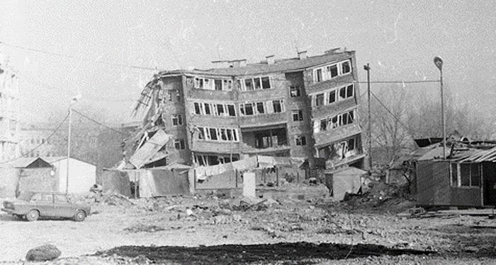 Работа в зоне бедствия (Ленинаканский дневник). Часть 8. Сносить или восстанавливать?