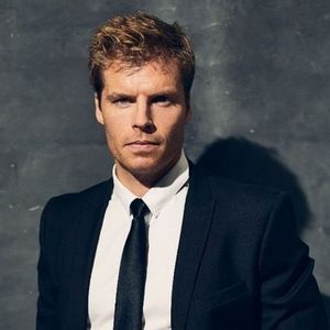 Ларсен Антон